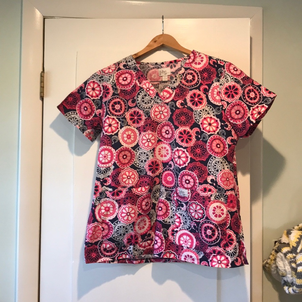 Scrub top